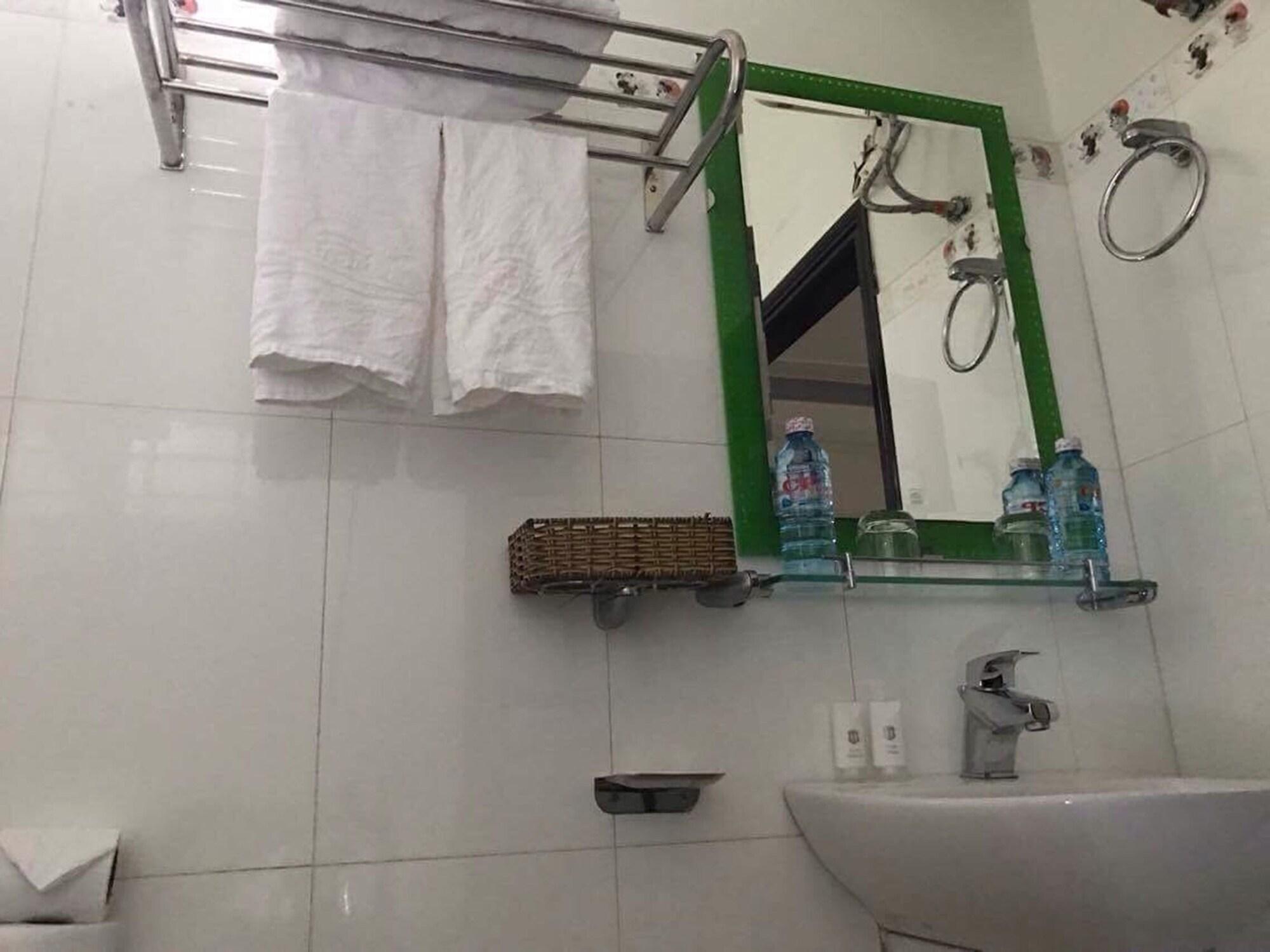 Camellia Homestay Хойан Экстерьер фото