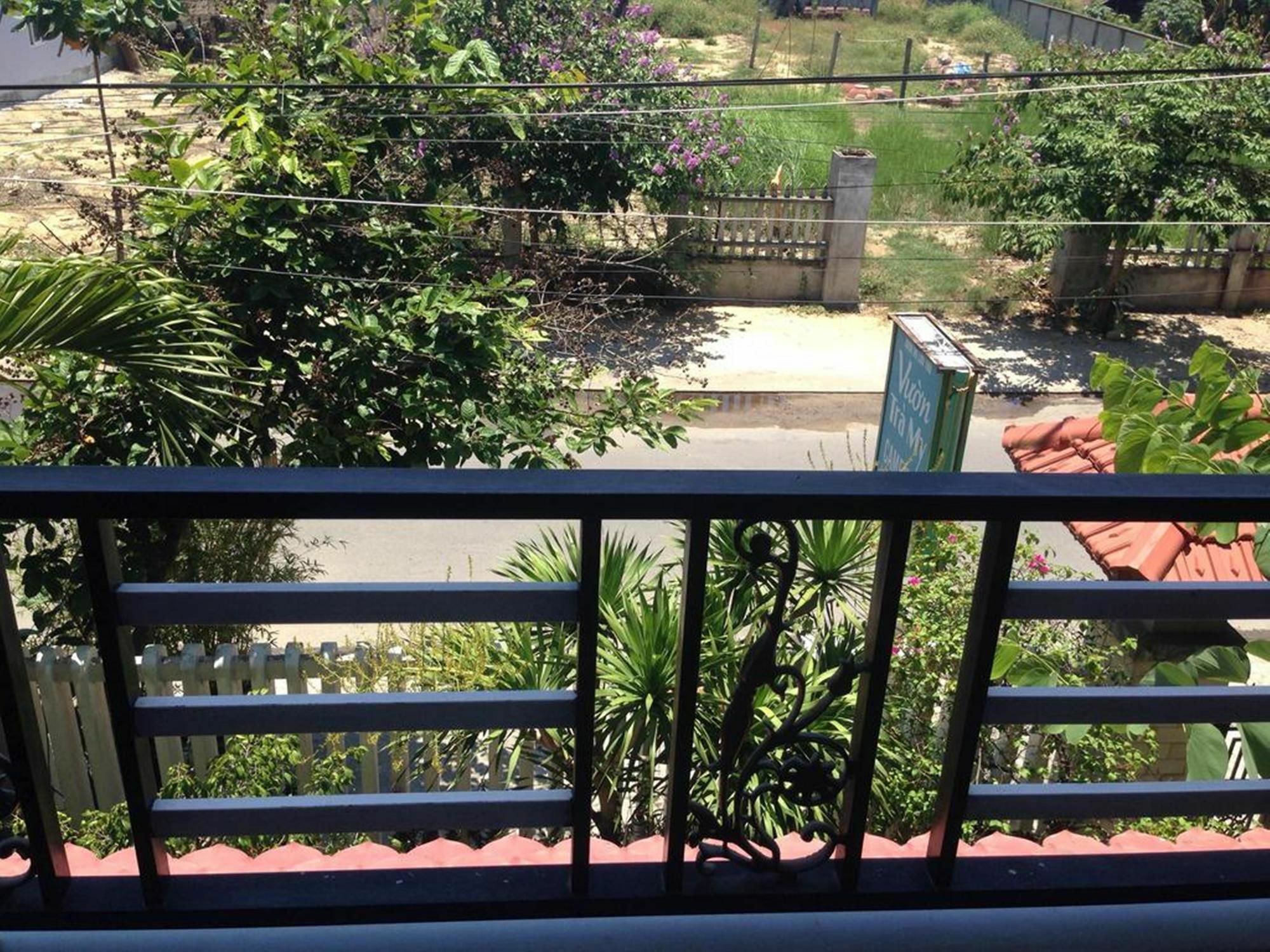 Camellia Homestay Хойан Экстерьер фото